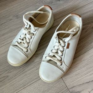 Ecco sneakers